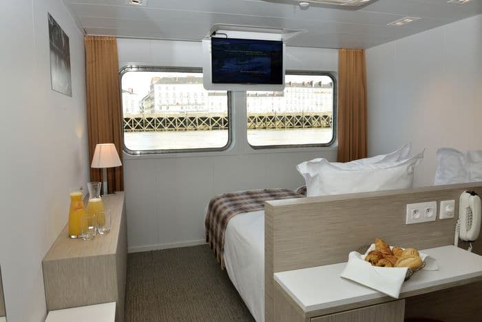 CroisiEurope MS Loire Princesse Main Deck Cabin 2.jpg